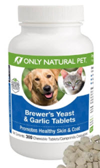 These Dog garlic chewables are an excellent source of protein & B vitamins that help maintain healthy skin & coat. Garlic may act as a flea deterrent. Available from www.carolesdoggiesworld.com